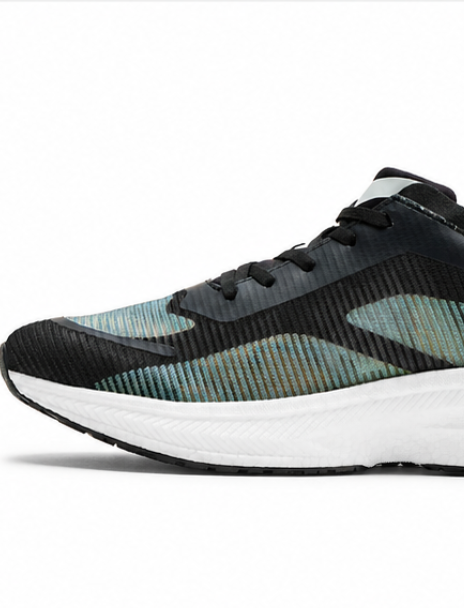 frontview_of_running_shoes